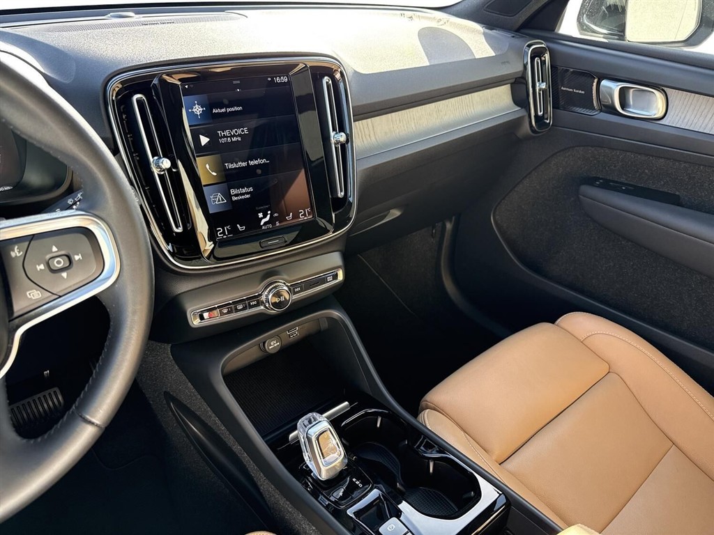 Volvo XC40 1,5 T5 Recharge Plugin-hybrid Inscription 262HK 5d 7g Aut. - Image 13