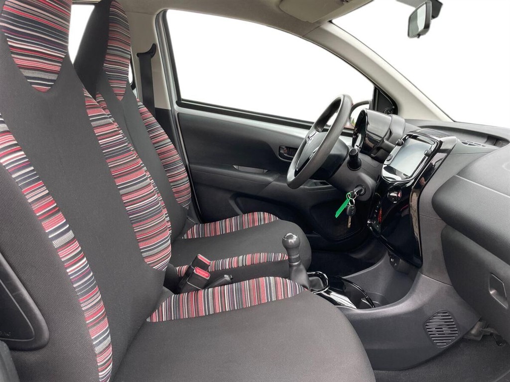 Citroën C1 1,0 VTi Shine 72HK 5d - Image 14