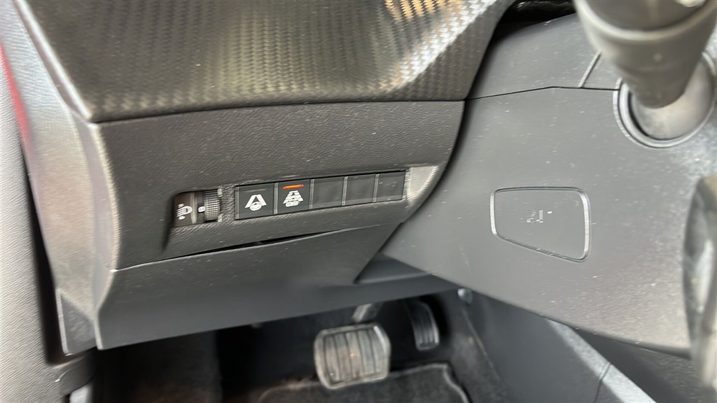 Peugeot 2008 1,2 PureTech Edition 210+ EAT8 130HK 5d 8g Aut. - Image 15