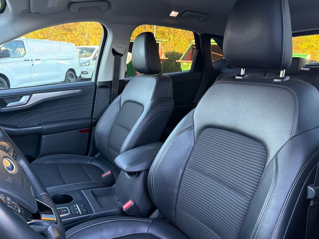 Ford Kuga 2,5 Plugin-hybrid Titanium X CVT 225HK 5d Trinl. Gear - Image 23