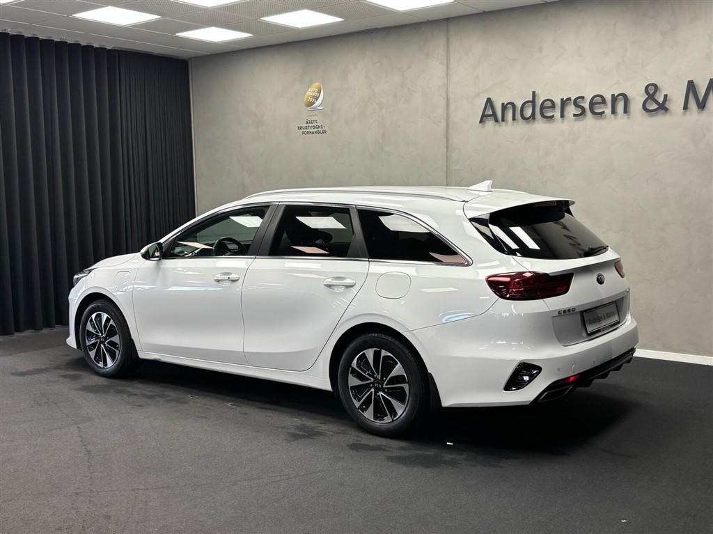 Kia Ceed SW 1,6 GDI PHEV Plugin-hybrid Comfort m/Upgrade DCT 141HK Stc 6g Aut. - Image 3