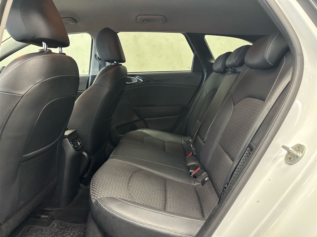 Kia Ceed SW 1,6 GDI PHEV Plugin-hybrid Comfort m/Upgrade DCT 141HK Stc 6g Aut. - Image 9