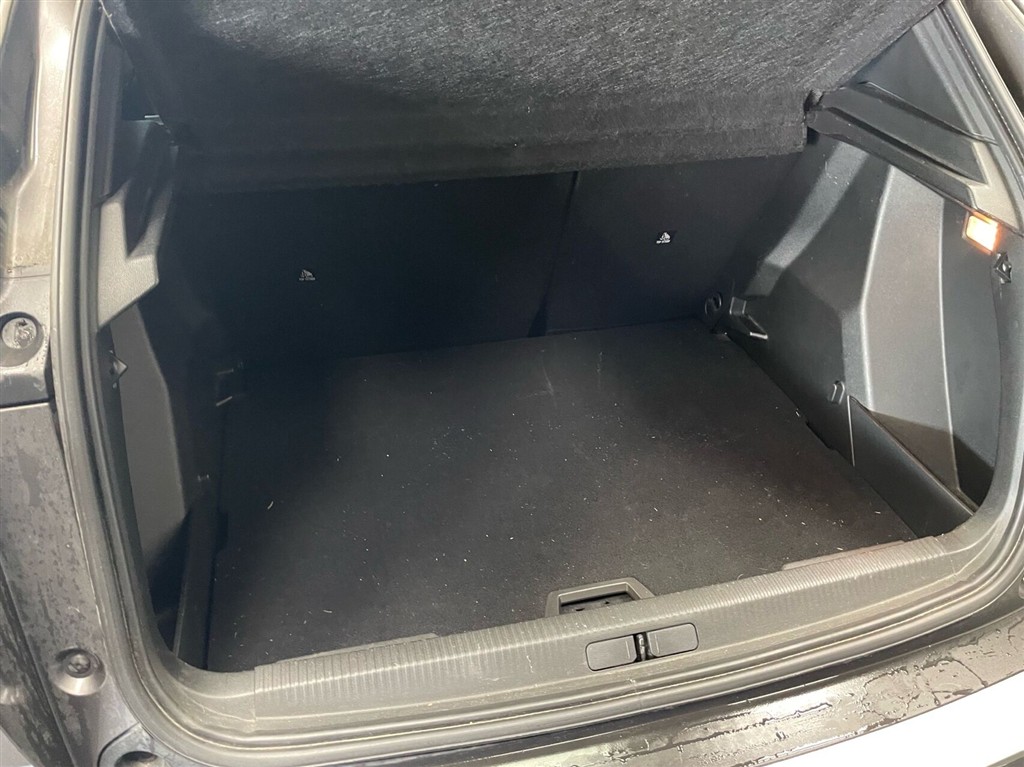 Peugeot 2008 1,2 PureTech Sportium 130HK 5d - Image 8