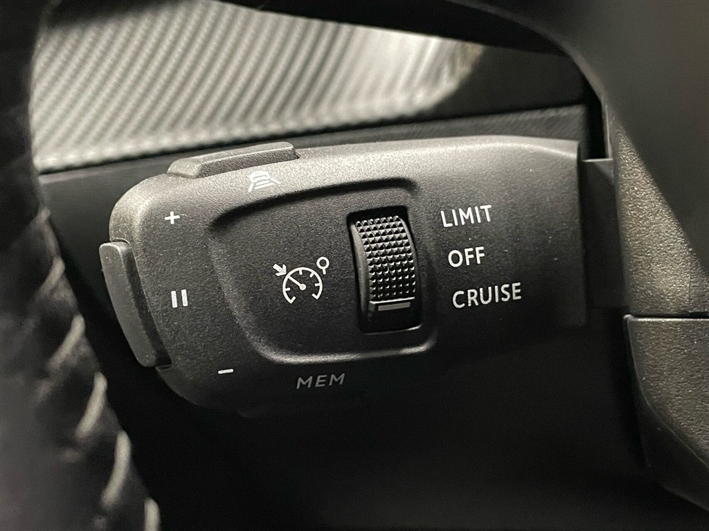 Peugeot 2008 1,2 PureTech Sportium 130HK 5d - Image 15
