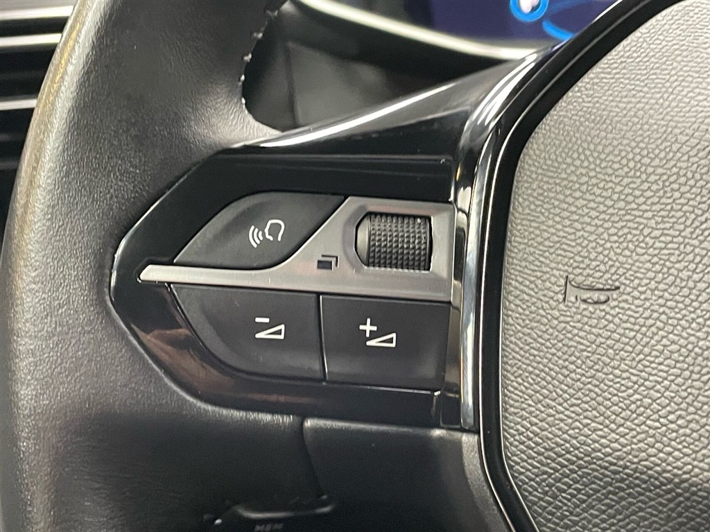 Peugeot 2008 1,2 PureTech Sportium 130HK 5d - Image 16