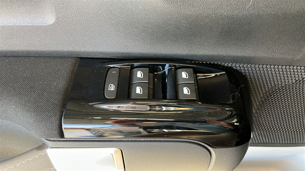 Citroën C3 1,2 PureTech VTR Sport EAT6 start/stop 110HK 5d 6g Aut. - Image 15