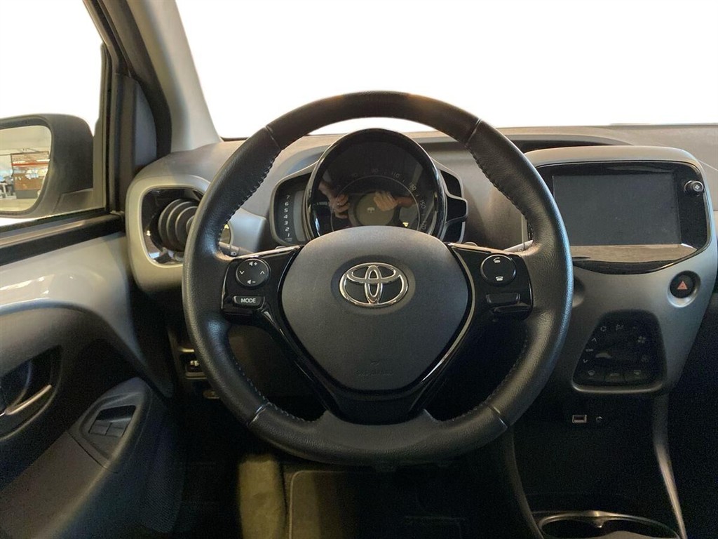 Toyota Aygo 1,0 VVT-I X-Press X-Shift 72HK 5d Aut. - Image 11