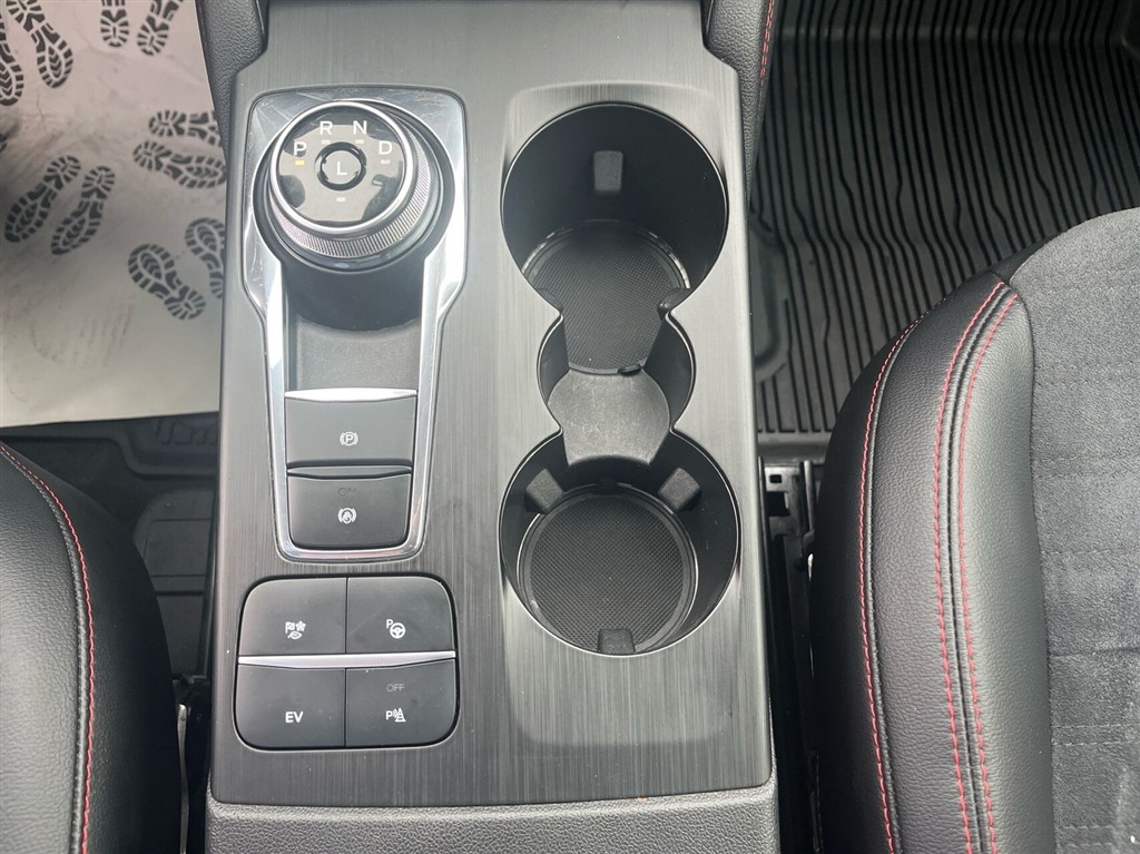 Ford Kuga 2,5 Plugin-hybrid ST-Line X CVT 225HK 5d Trinl. Gear - Image 18