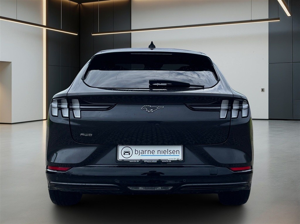 Ford Mustang Mach-E EL UR AWD 351HK 5d Trinl. Gear - Image 3
