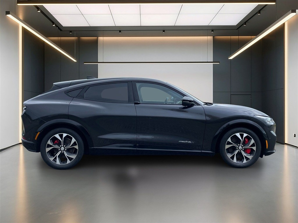 Ford Mustang Mach-E EL UR AWD 351HK 5d Trinl. Gear - Image 5