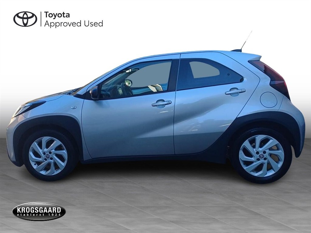 Toyota Aygo X 1,0 VVT-I Active 72HK 5d - Image 2