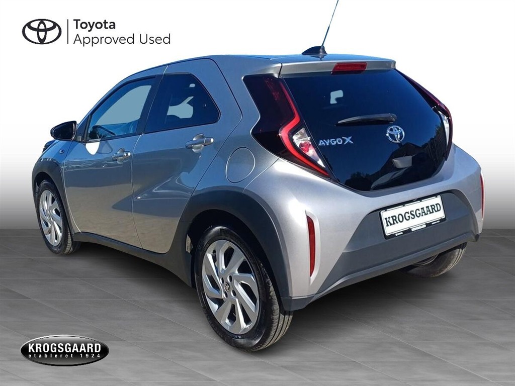 Toyota Aygo X 1,0 VVT-I Active 72HK 5d - Image 3