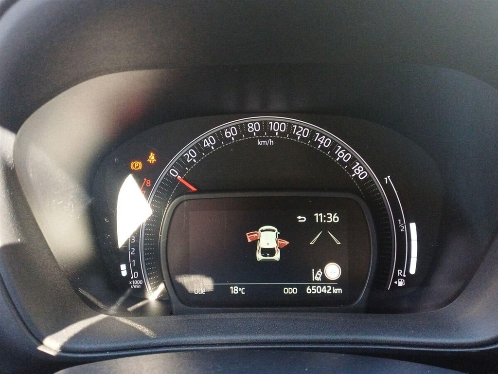 Toyota Aygo X 1,0 VVT-I Active 72HK 5d - Image 13