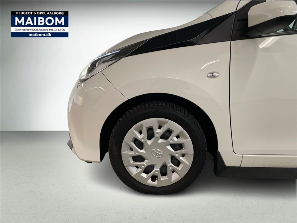 Toyota Aygo 1,0 VVT-I X-pression X-Shift 72HK 5d Aut. - Image 9
