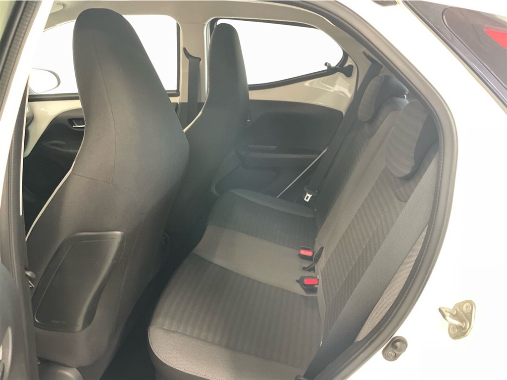 Toyota Aygo 1,0 VVT-I X-pression X-Shift 72HK 5d Aut. - Image 11