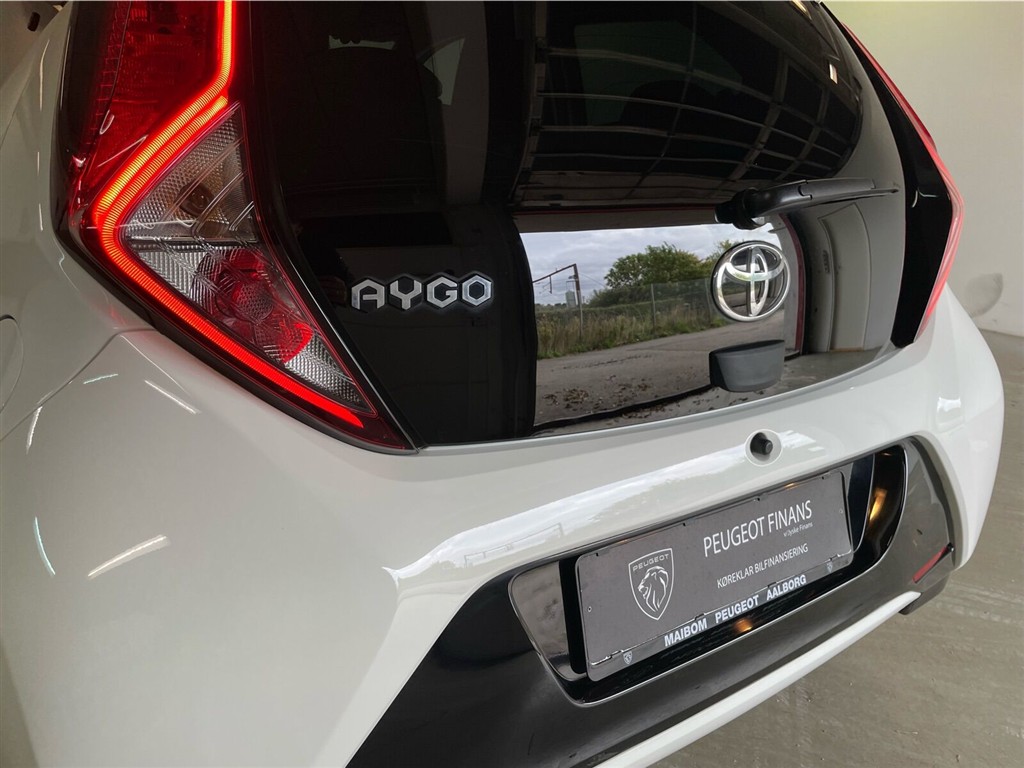 Toyota Aygo 1,0 VVT-I X-pression X-Shift 72HK 5d Aut. - Image 14