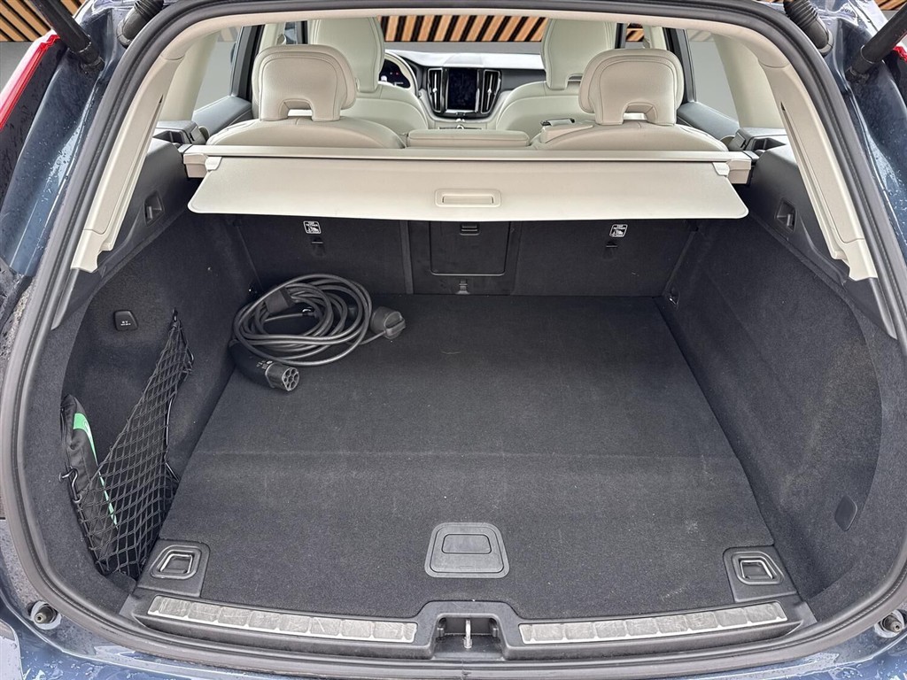 Volvo XC60 2,0 T6 Recharge Plugin-hybrid Plus AWD 350HK 5d 8g Aut. - Image 14