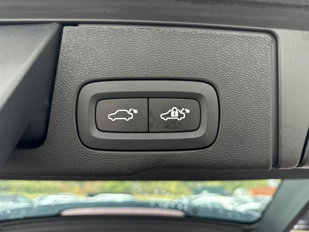 Volvo XC60 2,0 T6 Recharge Plugin-hybrid Plus AWD 350HK 5d 8g Aut. - Image 15