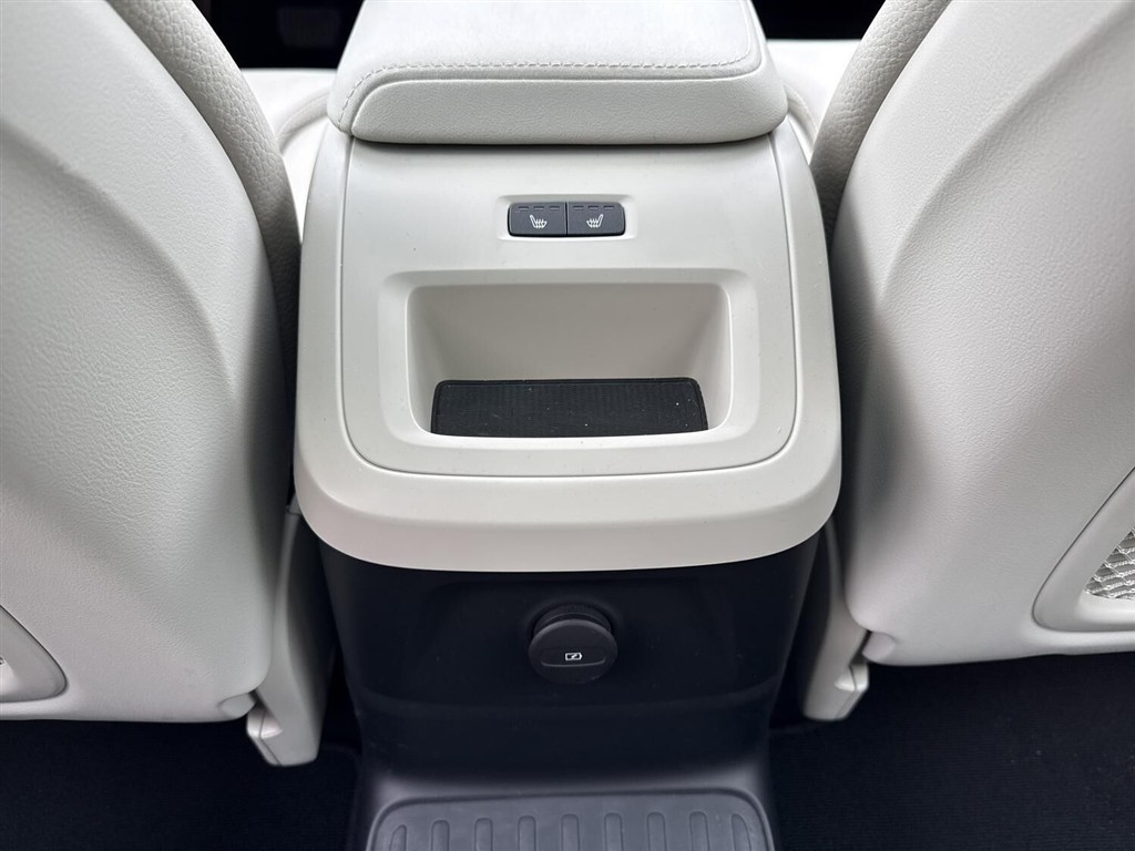 Volvo XC60 2,0 T6 Recharge Plugin-hybrid Plus AWD 350HK 5d 8g Aut. - Image 16