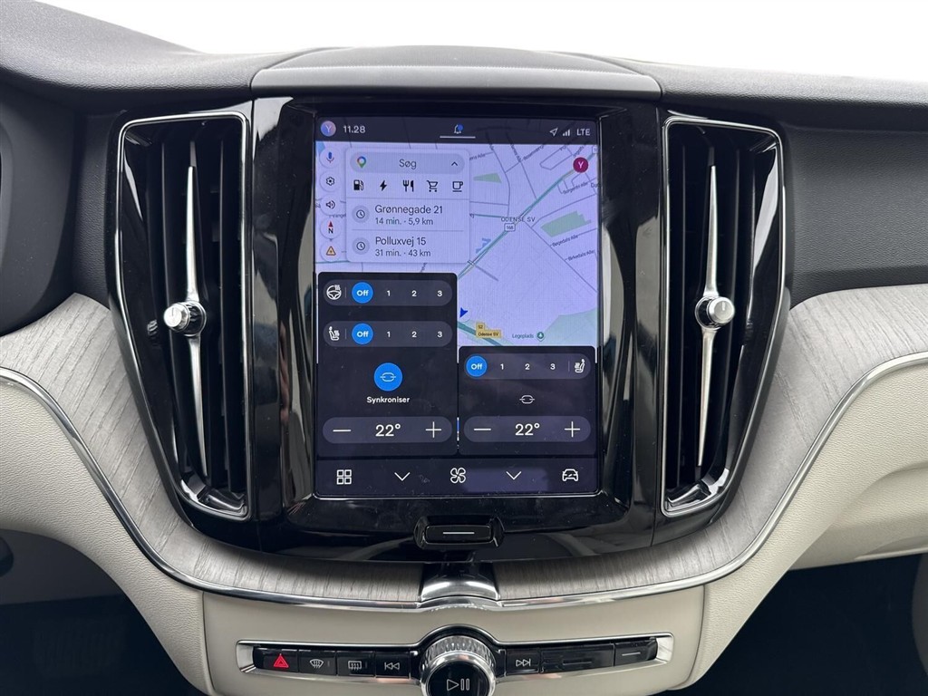 Volvo XC60 2,0 T6 Recharge Plugin-hybrid Plus AWD 350HK 5d 8g Aut. - Image 22