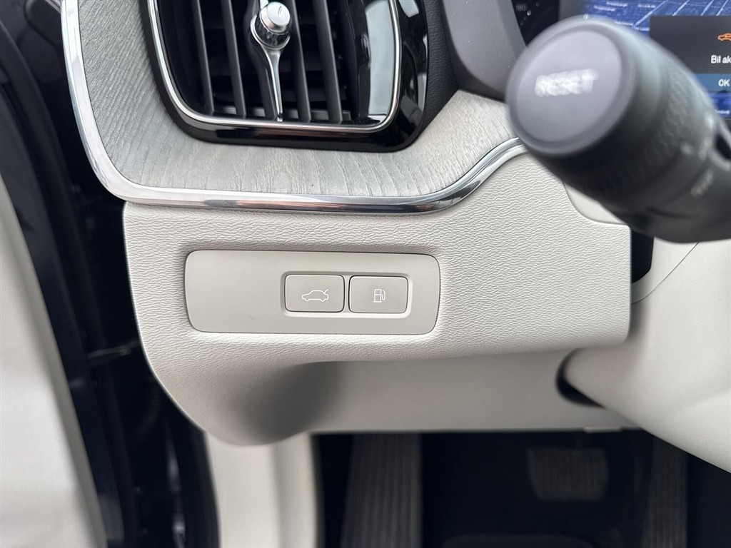 Volvo XC60 2,0 T6 Recharge Plugin-hybrid Plus AWD 350HK 5d 8g Aut. - Image 23