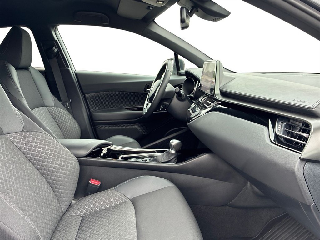 Toyota C-HR 1,8 Hybrid C-LUB Design Multidrive S 122HK 5d Aut. - Image 15
