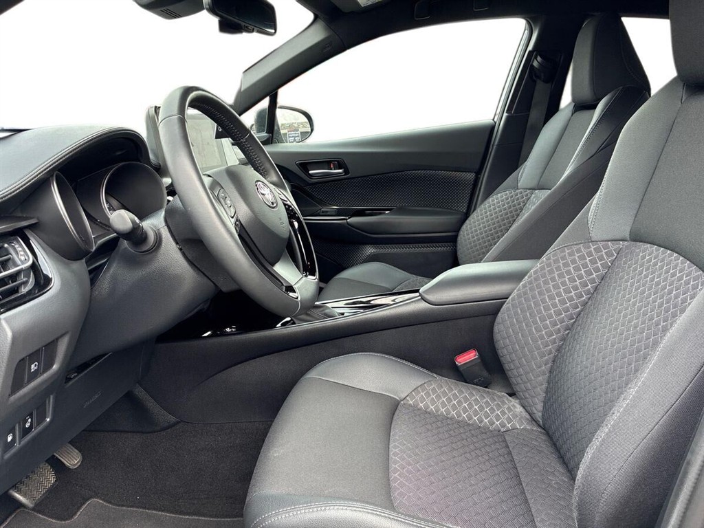 Toyota C-HR 1,8 Hybrid C-LUB Design Multidrive S 122HK 5d Aut. - Image 18
