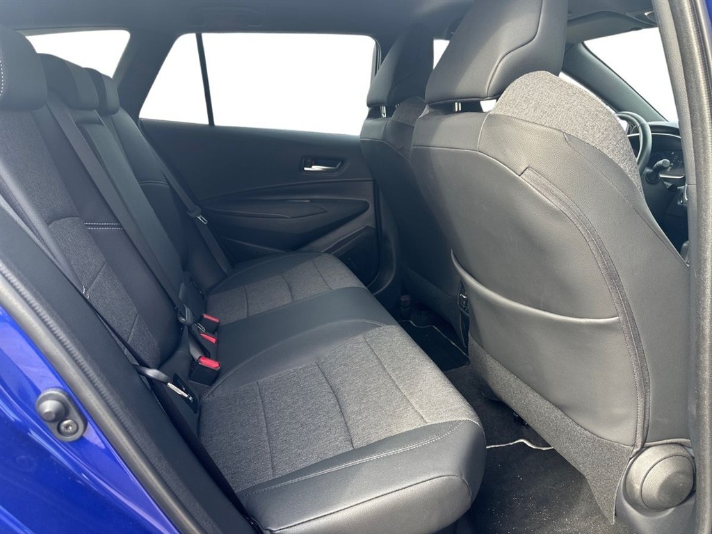 Toyota Corolla Touring Sports 1,8 Hybrid Style Safety Pack E-CVT 140HK Stc Trinl. Gear - Image 16