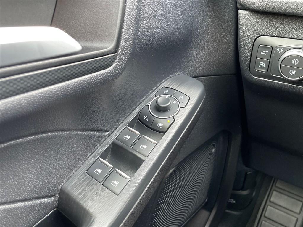 Ford Kuga 2,5 Plugin-hybrid ST-Line X CVT 225HK 5d Trinl. Gear - Image 16