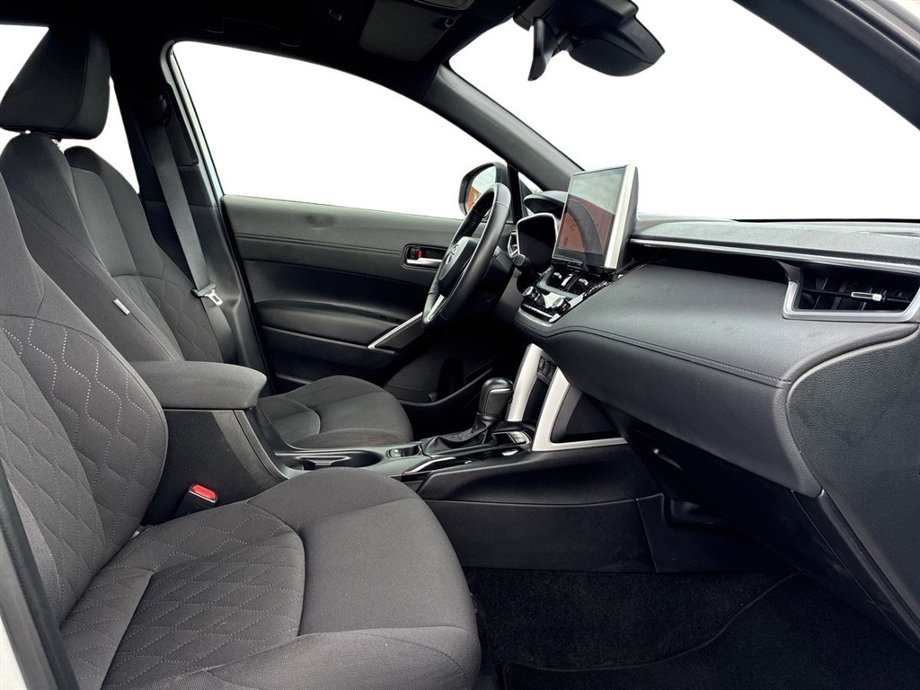 Toyota Corolla Cross 1,8 Hybrid Active 140HK 5d Aut. - Image 15