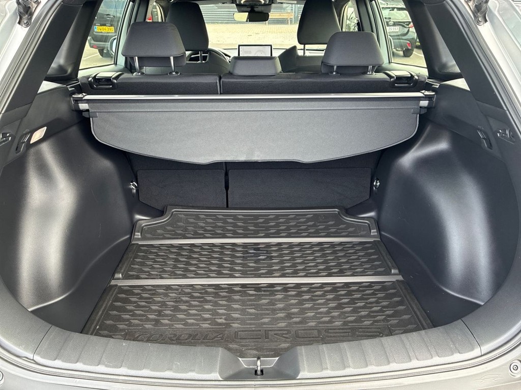 Toyota Corolla Cross 1,8 Hybrid Active 140HK 5d Aut. - Image 17