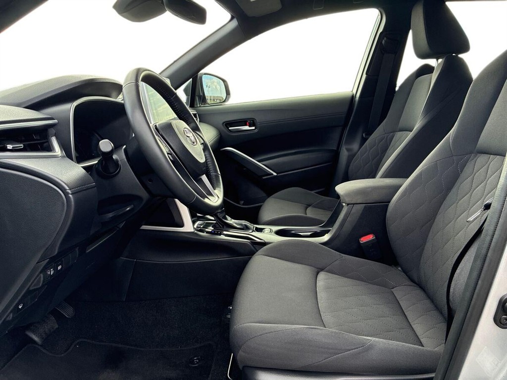 Toyota Corolla Cross 1,8 Hybrid Active 140HK 5d Aut. - Image 18