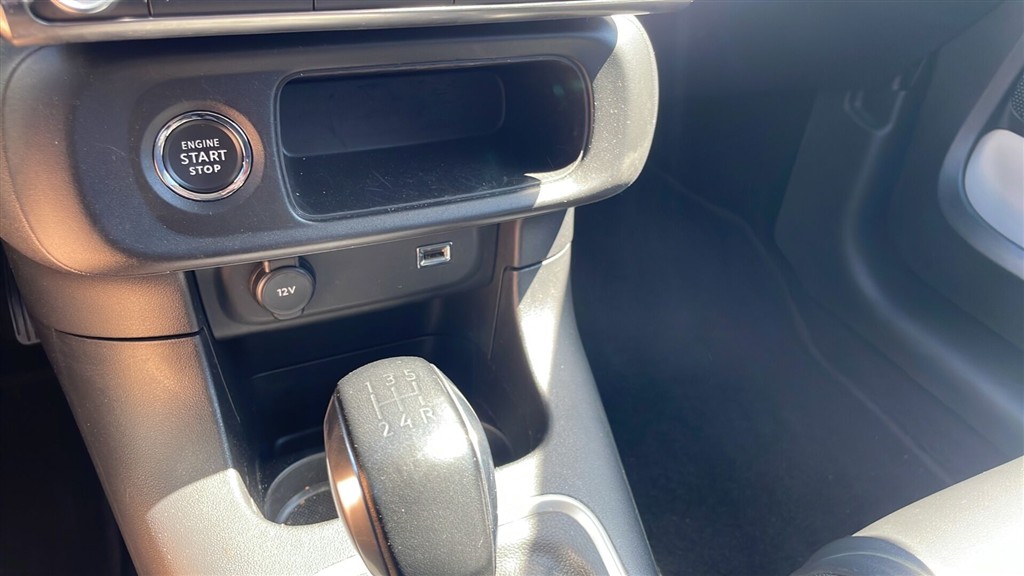 Citroën C3 1,2 PureTech Prestige 83HK 5d - Image 16