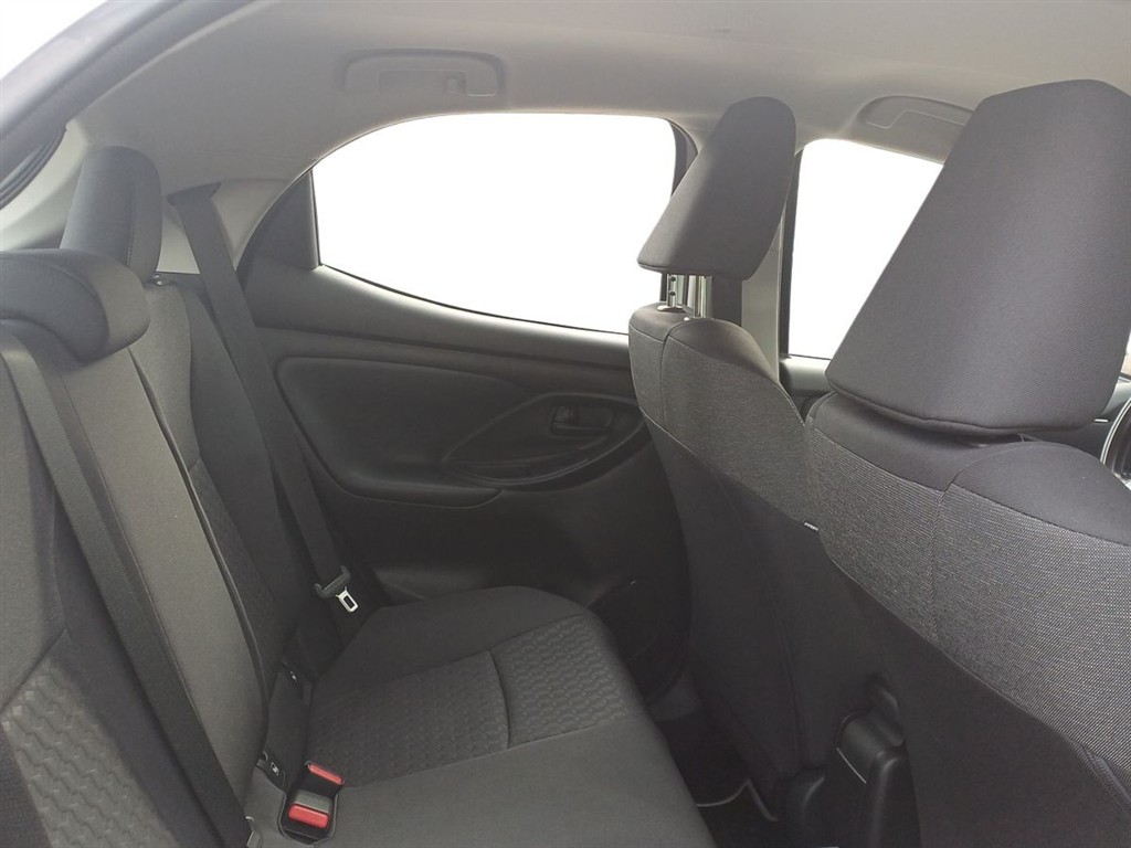 Toyota Yaris 1,5 Hybrid Active Technology 116HK 5d Trinl. Gear - Image 16