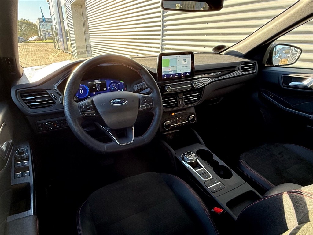 Ford Kuga 2,5 Plugin-hybrid ST-Line X CVT 225HK 5d Trinl. Gear - Image 4
