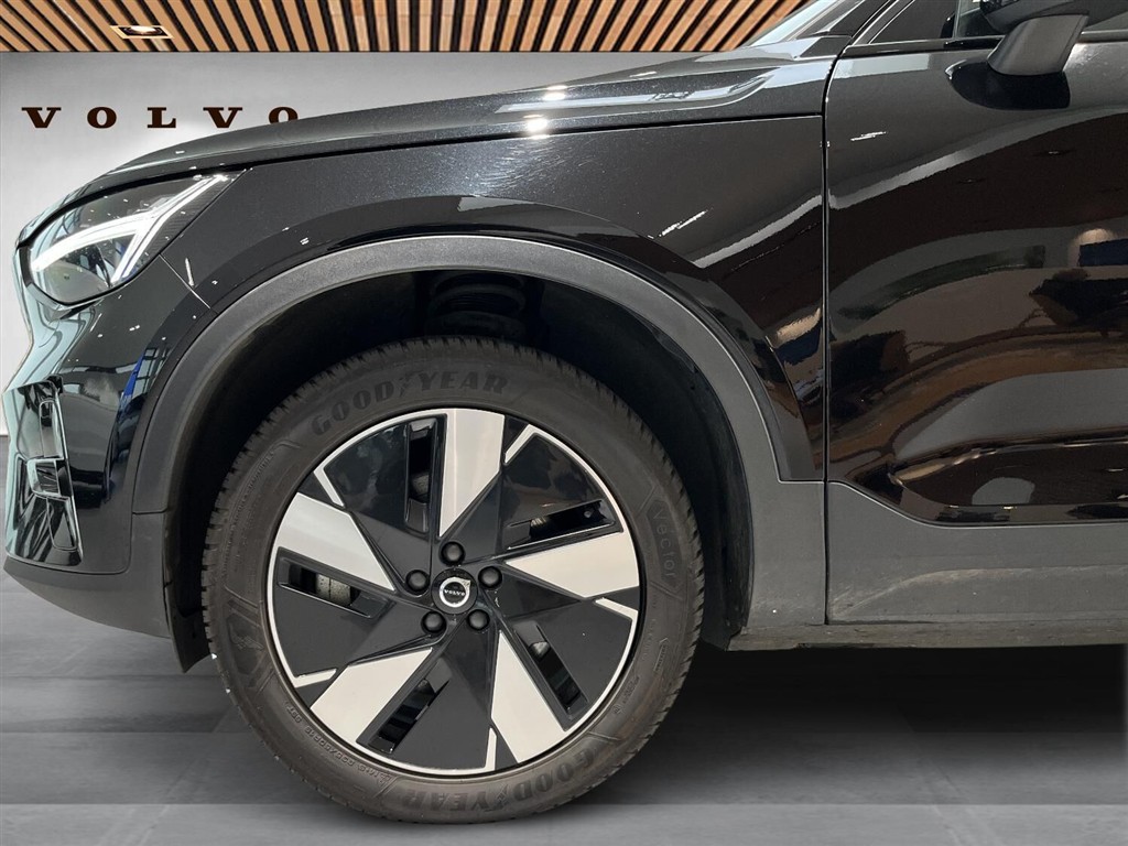 Volvo XC40 Recharge Extended Range Plus 252HK 5d Aut. - Image 9