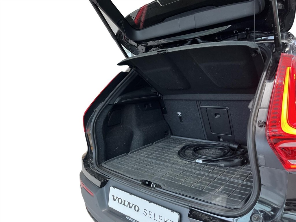 Volvo XC40 Recharge Extended Range Plus 252HK 5d Aut. - Image 11