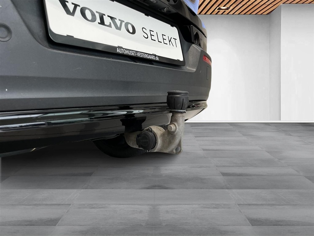 Volvo XC40 Recharge Extended Range Plus 252HK 5d Aut. - Image 14