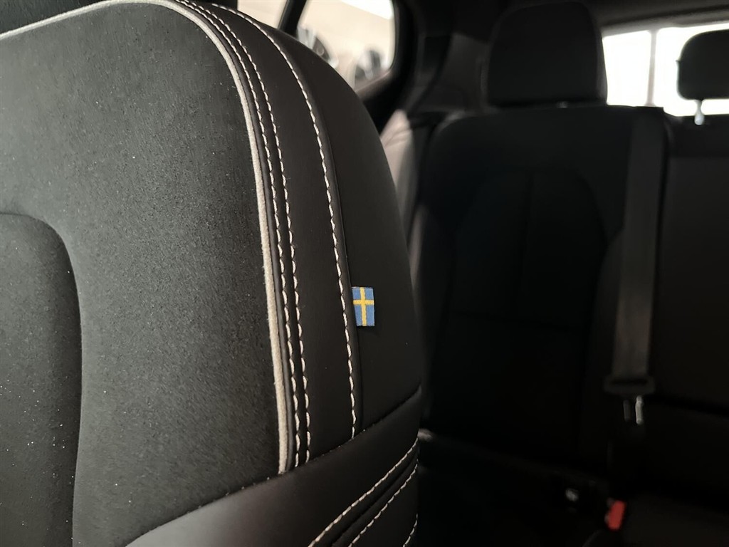 Volvo XC40 Recharge Extended Range Plus 252HK 5d Aut. - Image 22