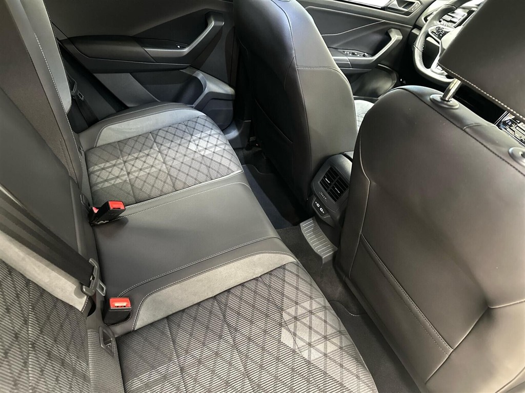 VW T-Roc 1,5 TSI EVO ACT R-Line DSG 150HK 5d 7g Aut. - Image 12