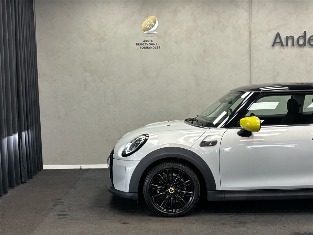 Mini Cooper SE EL Classic 184HK 3d Aut. - Image 4