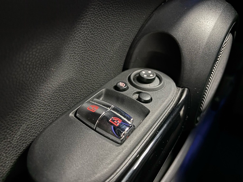 Mini Cooper SE EL Classic 184HK 3d Aut. - Image 11