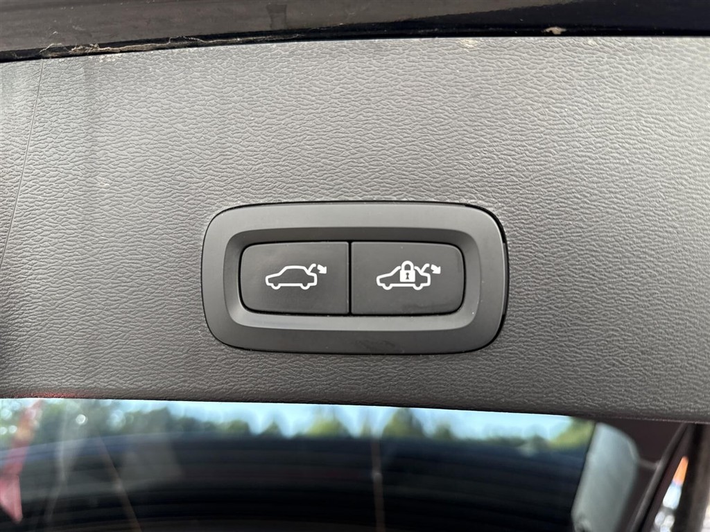 Volvo XC40 P6 Recharge Ultimate 231HK 5d Aut. - Image 15