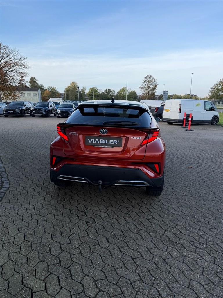 Toyota C-HR 2,0 Hybrid C-HIC Royale Multidrive S 184HK 5d Aut. - Image 4