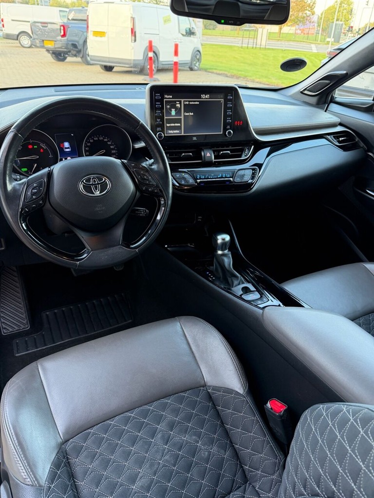 Toyota C-HR 2,0 Hybrid C-HIC Royale Multidrive S 184HK 5d Aut. - Image 7