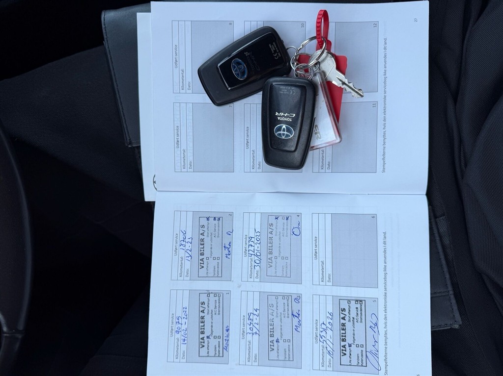 Toyota C-HR 2,0 Hybrid C-HIC Royale Multidrive S 184HK 5d Aut. - Image 9