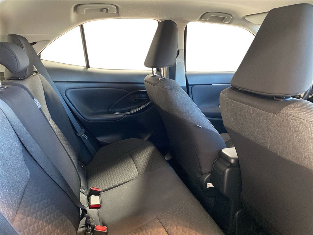 Toyota Yaris Cross 1,5 Hybrid Active Technology 116HK 5d Trinl. Gear - Image 16