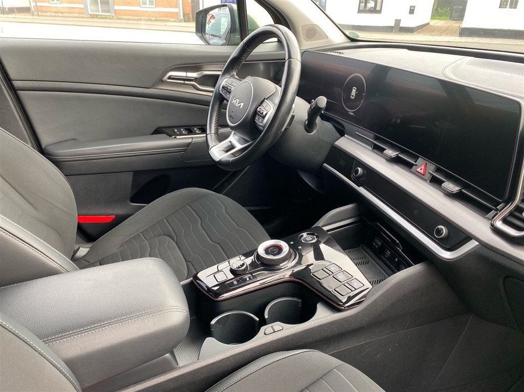 Kia Sportage 1,6 T-GDI Plugin-hybrid Upgrade 4WD DCT 265HK 5d 6g Aut. - Image 6