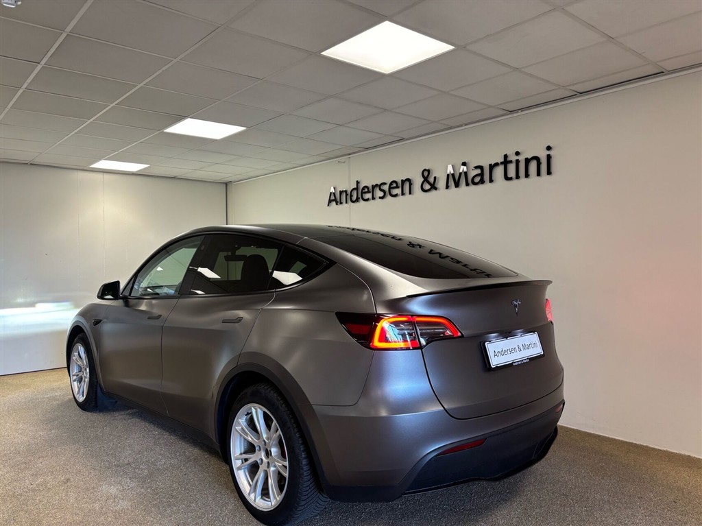 Tesla Model Y EL RWD 299HK 5d Aut. - Image 3