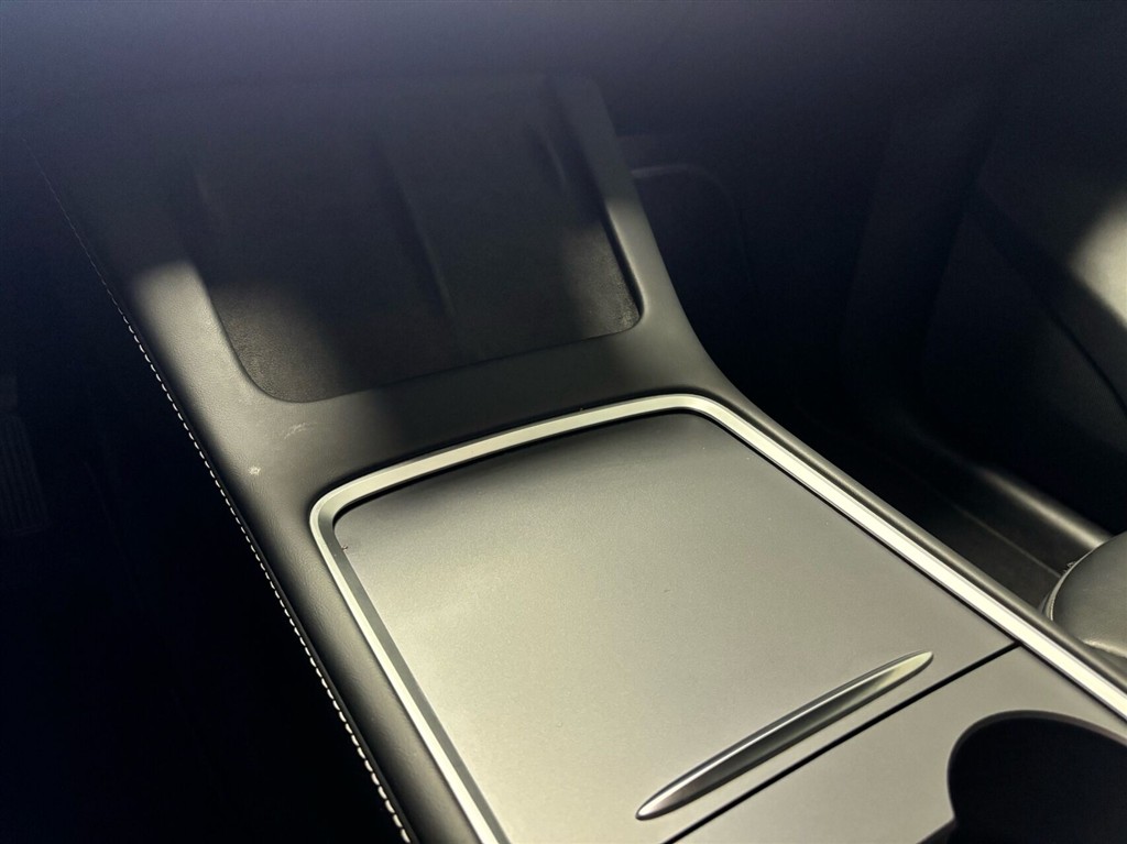 Tesla Model Y EL RWD 299HK 5d Aut. - Image 19